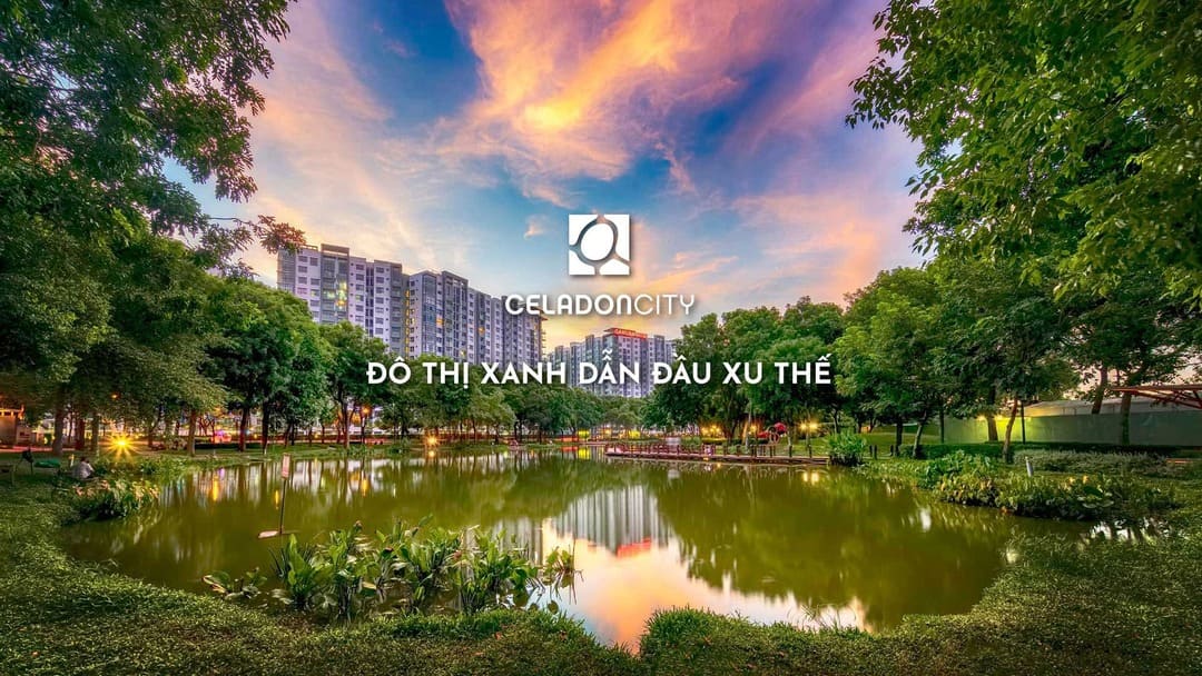 Cổng chào và hồ cảnh quan tại khu đô thị Celadon City của Gamuda Land